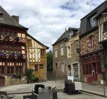 Perle Rare, Appartement Paisible Et Cosy Lamballe Exteriör bild